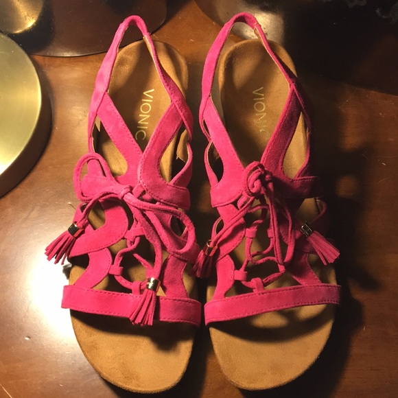 vionic sandals size 10